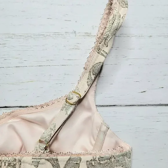 Rumored Cream Lace-Up Crop Top - Picture 8 of 10